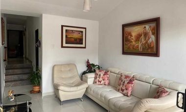 CASA EN VENTA BARRIO LA CLARITA