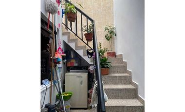 CASA EN VENTA BARRIO LA CLARITA