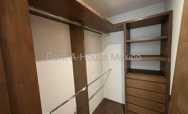 Departamento en Venta en Naucalpan de Juárez, Lomas de Tecamachalco  NC. 25-1621