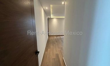 Departamento en Venta en Naucalpan de Juárez, Lomas de Tecamachalco  NC. 25-1621