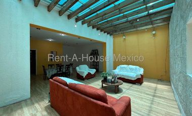 Casa en Venta en Calle Central de Plomeros, Emilio Carranza RG 26-144.