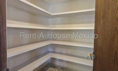 Departamento en Venta en Naucalpan de Juárez, Lomas de Anáhuac NC. 25-3127