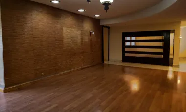 Casa en venta en Del Valle, San Pedro Garza García, Nuevo León