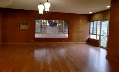 Casa en venta en Del Valle, San Pedro Garza García, Nuevo León