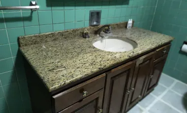 Casa en venta en Del Valle, San Pedro Garza García, Nuevo León