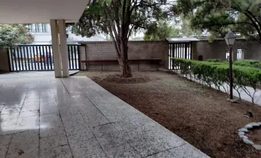 Casa en venta en Del Valle, San Pedro Garza García, Nuevo León