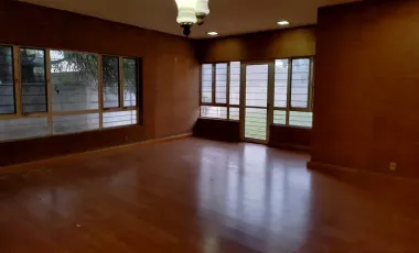 Casa en venta en Del Valle, San Pedro Garza García, Nuevo León