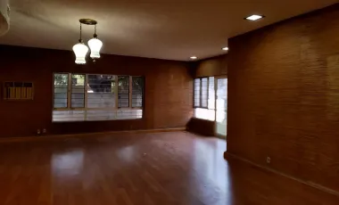 Casa en venta en Del Valle, San Pedro Garza García, Nuevo León