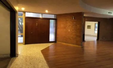 Casa en venta en Del Valle, San Pedro Garza García, Nuevo León