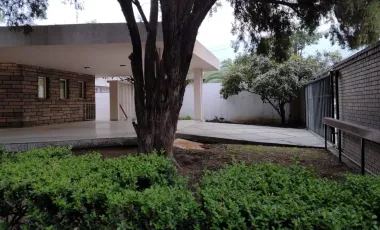 Casa en venta en Del Valle, San Pedro Garza García, Nuevo León
