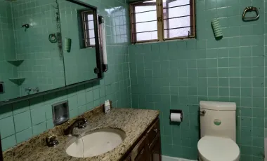 Casa en venta en Del Valle, San Pedro Garza García, Nuevo León