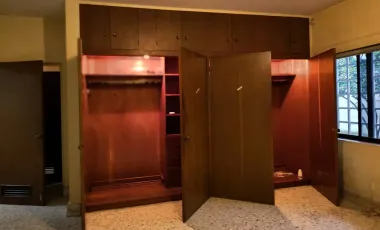 Casa en venta en Del Valle, San Pedro Garza García, Nuevo León