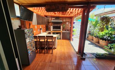 VENDEMOS CASA EN CURICO VILLA GALILEA