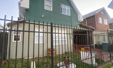 AMPLIA CASA FAMILIAR EN COLLICO, CERCANA AL RIO