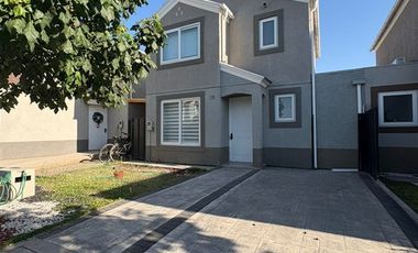 Casa en Arriendo en Juan de Dios Malebran 3749