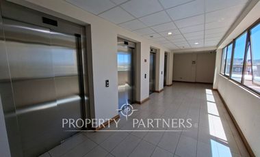 Gran oficina full equipada