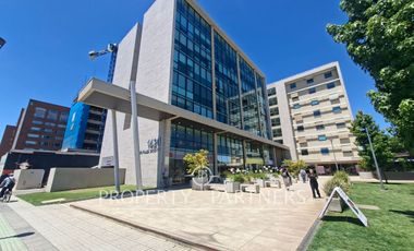 Gran oficina full equipada