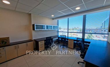 Gran oficina full equipada