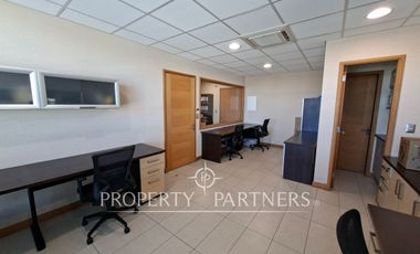 Gran oficina full equipada