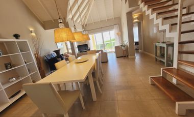 Penthouse en dos plantas  con vista al  mar en Cilene 1