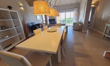 Penthouse en dos plantas  con vista al  mar en Cilene 1