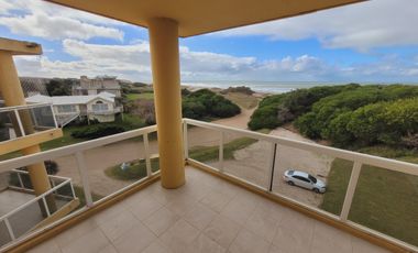 Penthouse en dos plantas  con vista al  mar en Cilene 1