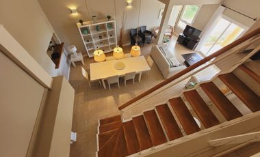 Penthouse en dos plantas  con vista al  mar en Cilene 1