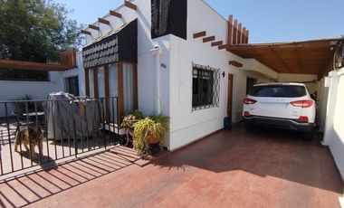 Casa 5D+3B+4E+Bodega y Oficina