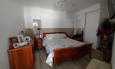 Casa 5D+3B+4E+Bodega y Oficina