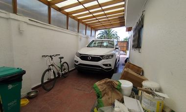 Casa 5D+3B+4E+Bodega y Oficina