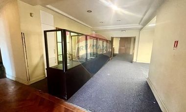 Amplia oficina amoblada (call center)