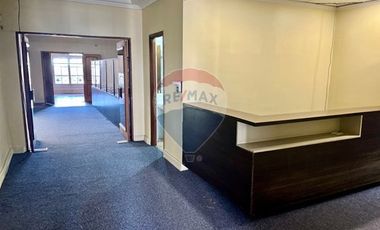 Amplia oficina amoblada (call center)