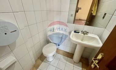 Amplia oficina amoblada (call center)