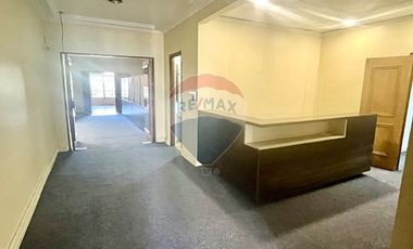 Amplia oficina amoblada (call center)