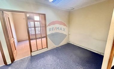 Amplia oficina amoblada (call center)