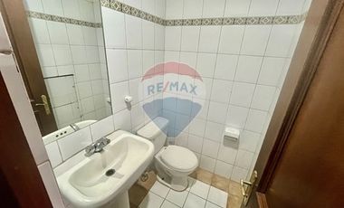 Amplia oficina amoblada (call center)