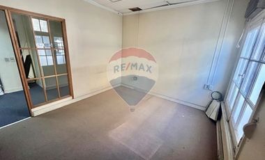 Amplia oficina amoblada (call center)