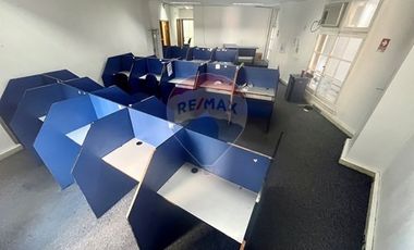 Amplia oficina amoblada (call center)