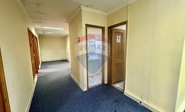 Amplia oficina amoblada (call center)