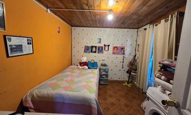 ¡Casa Esquinera en Talca con Patio y Quincho!