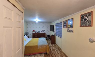 ¡Casa Esquinera en Talca con Patio y Quincho!