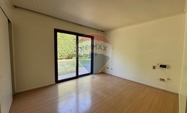 Arriendo Casa San Carlos Apoquindo 4D+3B