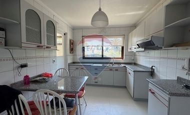 Arriendo Casa San Carlos Apoquindo 4D+3B