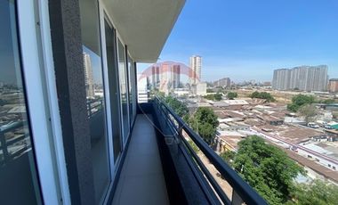 NUEVO Y AMPLIO EN BARRIO YUNGAY