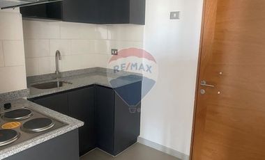 NUEVO Y AMPLIO EN BARRIO YUNGAY