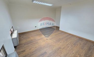 ARRIENDO LOCAL COMERCIAL CENTRO