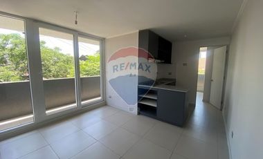 NUEVO Y AMPLIO EN BARRIO YUNGAY