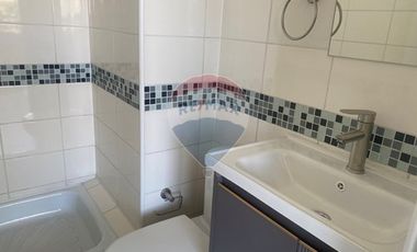 NUEVO Y AMPLIO EN BARRIO YUNGAY