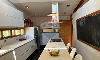 Linda Casa en Comunidad Castillo Velasco