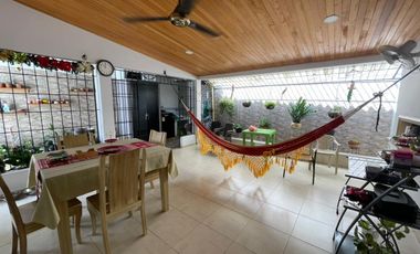 Casa en venta con area de lote de 309 m2 barrio la Julia Monteria